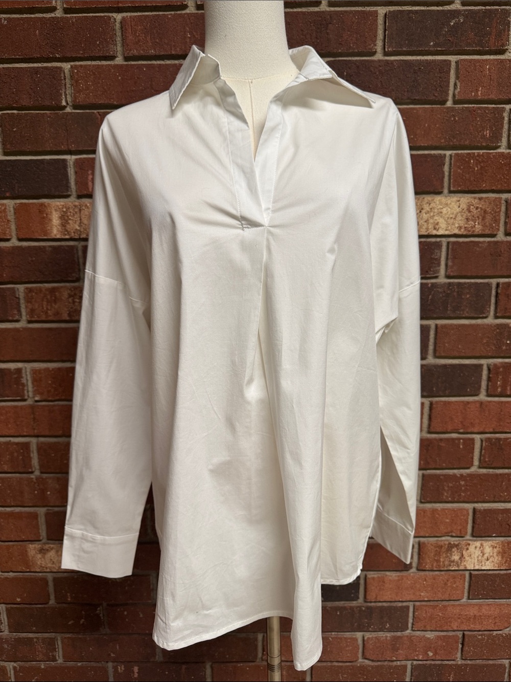 Caryn Lawn White Collared Long Sleeve Embroidered Good Vibes Only Shirt